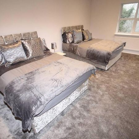 לונדון Great West Road Apartments Flat D מראה חיצוני תמונה